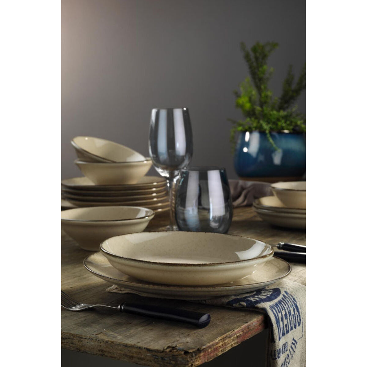 V4H1F75BBC41C4AE3B66D09C3D545B5B712R5600933P2