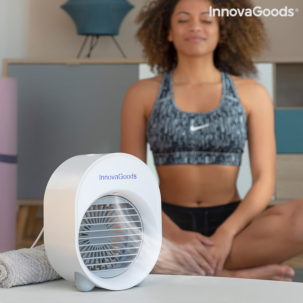 Mini Climatizador Humidificador por Ultrassons com LED Koolizer InnovaGoods